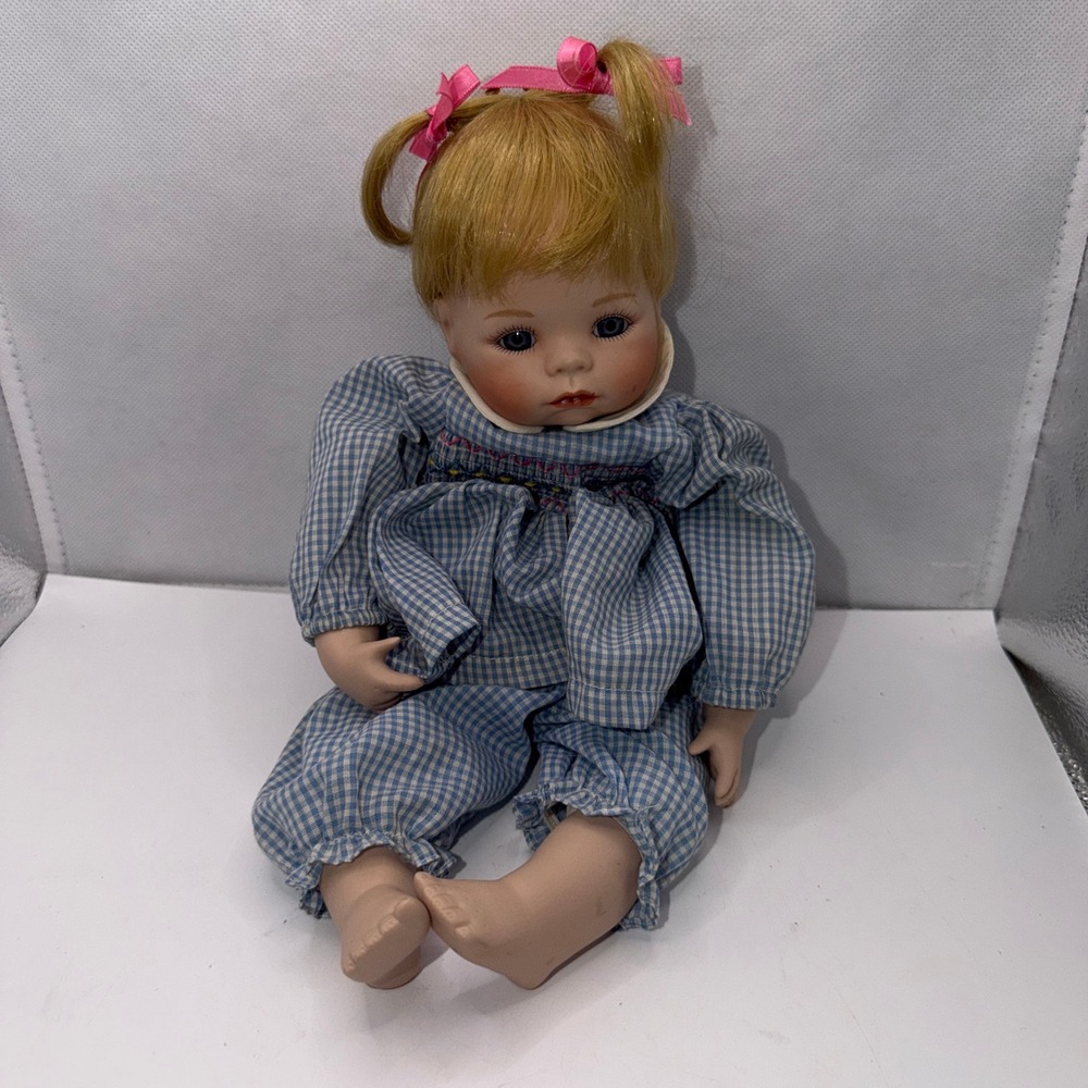 Ashton Drake "Hannah" 1992 Vintage Porcelain Doll 12" #3305FC